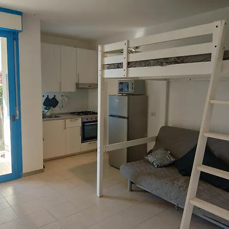 Grazioso Monolocale Ristrutturato A Due Passi Dal Mare 아파트 마로타